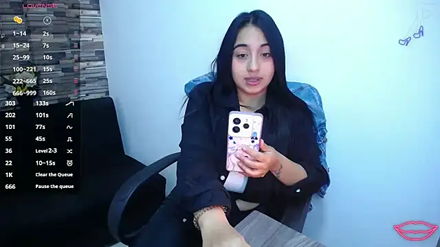 Snapshot of miaaboobs chatting on February 22, 1:46 pm miaaboobs online show from February 22, 1:46 pm