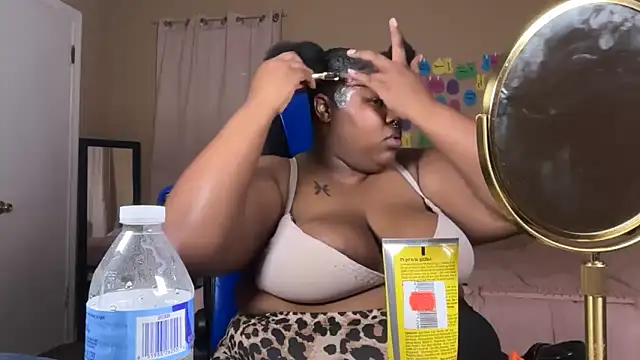 Chocolatebunnyxx96 online show from May 30, 2:40 am
