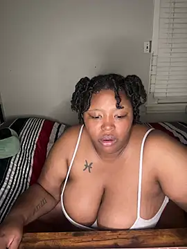 Chocolatebunnyxx96 online show from April 21, 1:42 am