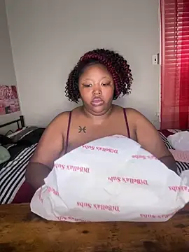 Chocolatebunnyxx96 online show from March 3, 9:44 pm