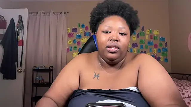 Snapshot of Chocolatebunnyxx96 chatting on July 14, 2:05 am Chocolatebunnyxx96 online show from July 14, 2:05 am
