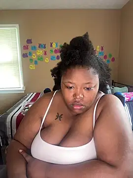 Chocolatebunnyxx96 online show from May 9, 1:25 pm