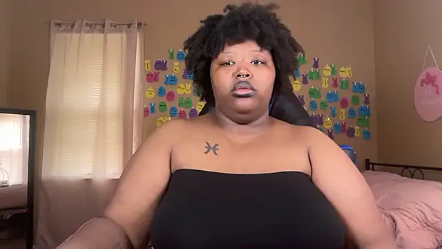 Snapshot of Chocolatebunnyxx96 chatting on June 27, 3:29 pm Chocolatebunnyxx96 online show from June 27, 3:29 pm