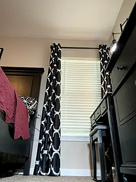 Elenore hoesevelt online show from January 7, 7:08 pm