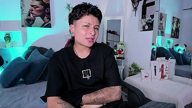 Zury Ramirez online show from January 16, 8:24 pm