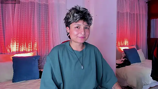 Zury Ramirez online show from April 5, 10:27 pm