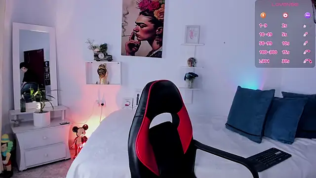 Zury Ramirez online show from February 8, 8:17 pm