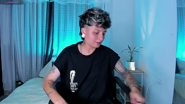 Zury Ramirez online show from April 9, 12:12 am