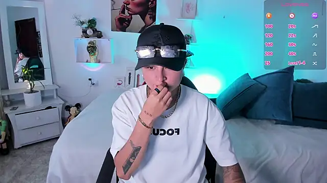 Zury Ramirez online show from February 12, 8:08 pm