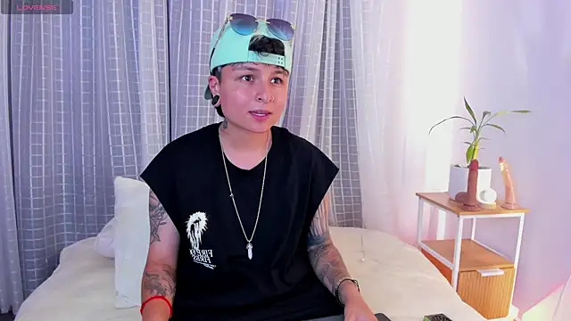 Zury Ramirez online show from April 16, 10:12 pm