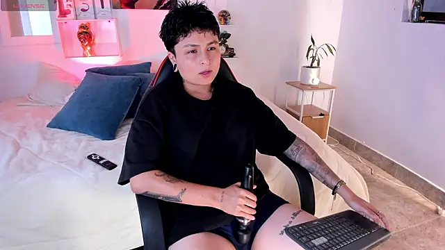 Zury Ramirez online show from March 16, 7:49 pm