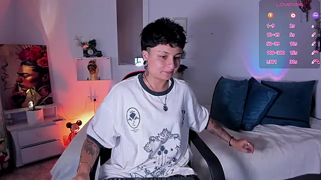 Zury Ramirez online show from February 6, 8:49 pm