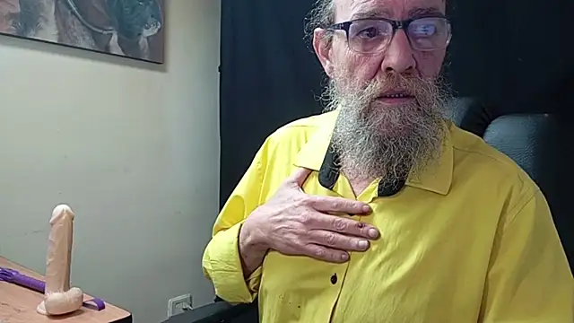 Uncle Hottie online show from March 26, 6:28 pm
