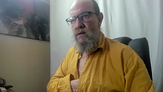 Uncle Hottie online show from January 7, 8:47 pm