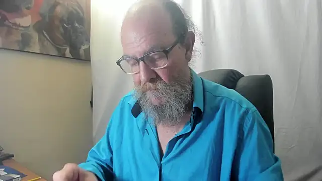 Uncle Hottie online show from January 8, 8:26 pm