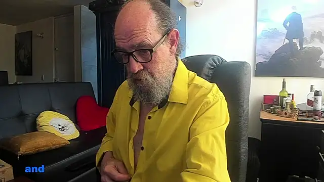 Uncle Hottie online show from June 3, 9:30 pm