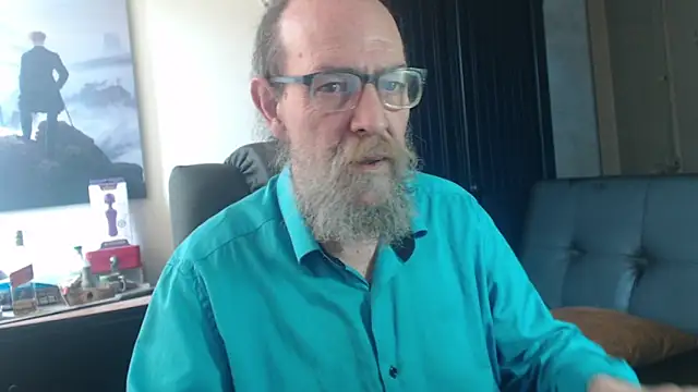 Uncle Hottie online show from July 16, 4:26 pm