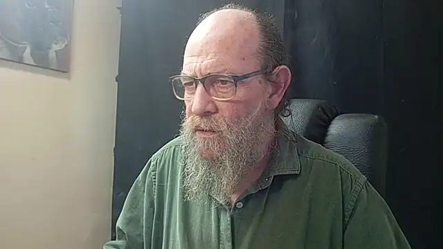 Uncle Hottie online show from April 8, 5:03 pm