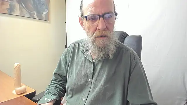 Uncle Hottie online show from March 4, 6:04 pm