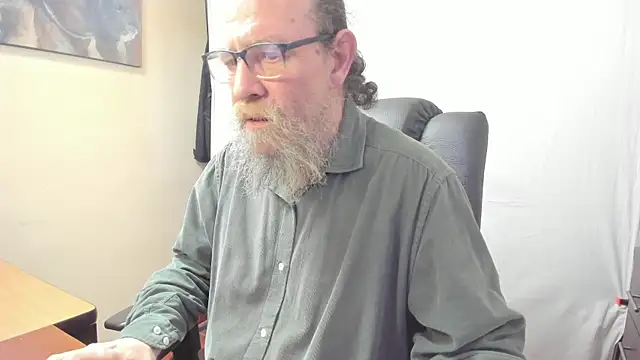 Uncle Hottie online show from February 20, 6:32 pm
