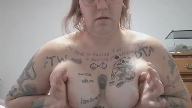 Flutterfli online show from January 8, 4:35 pm