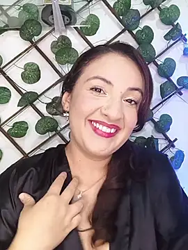 Evaa Angelina online show from January 17, 5:00 am