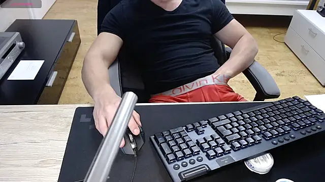 sensualman90 online show from May 12, 9:54 pm