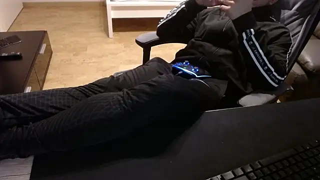 sensualman90 online show from January 11, 10:11 am