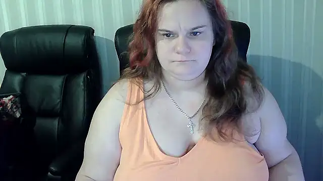 Snapshot of DollyGerson chatting on January 6, 6:39 am DollyGerson online show from January 6, 6:39 am