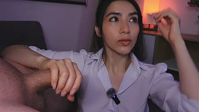 Samantha night   online show from April 19, 2:23 am