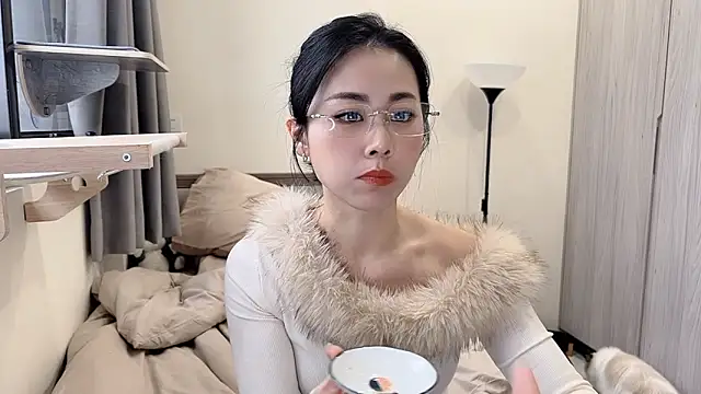 Snapshot of BabyOneDaily chatting on January 15, 1:09 am BabyOneDaily online show from January 15, 1:09 am