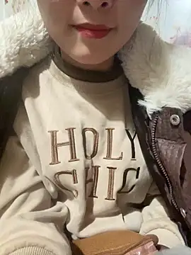 mode-bae online show from February 4, 1:50 pm