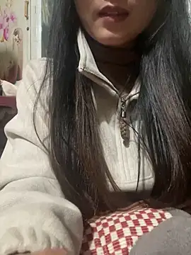 mode-bae online show from February 9, 3:10 pm