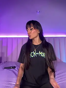 Denightjones online show from April 12, 3:43 am