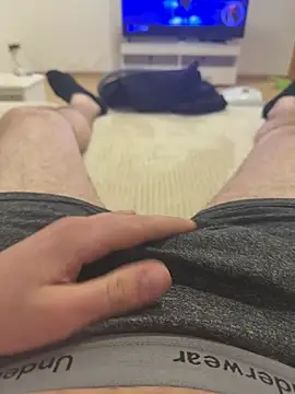 SamuelH59892 online show from March 16, 5:37 pm