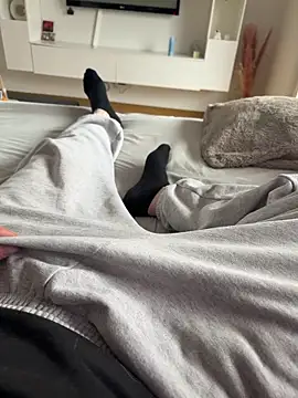 SamuelH59892 online show from March 14, 9:37 am