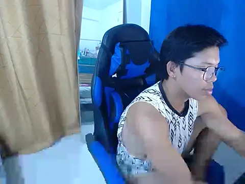 holly oreo online show from June 24, 2:48 pm