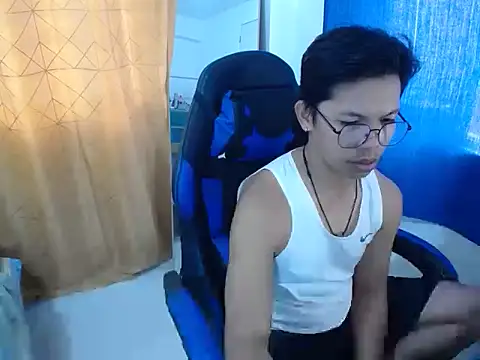 holly oreo online show from June 25, 11:43 pm