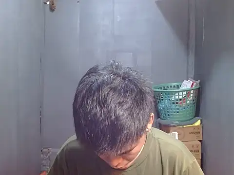 pinoymonstercock xx online show from February 17, 8:22 am