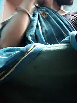 Snapshot of Bhavna8080 chatting on June 10, 3:02 pm Bhavna8080 online show from June 10, 3:02 pm