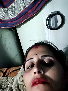 Snapshot of Bhavna8080 chatting on June 24, 3:32 pm Bhavna8080 online show from June 24, 3:32 pm