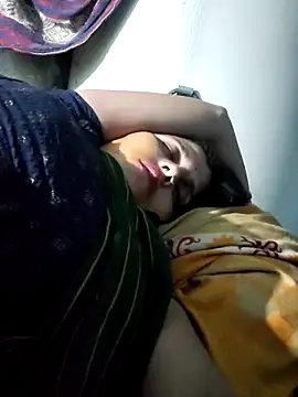 Snapshot of Bhavna8080 chatting on June 17, 10:52 pm Bhavna8080 online show from June 17, 10:52 pm