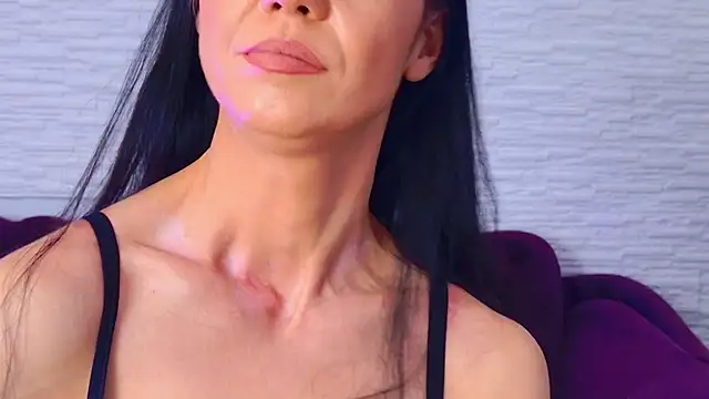 MissDaisyXo online show from January 7, 5:56 am