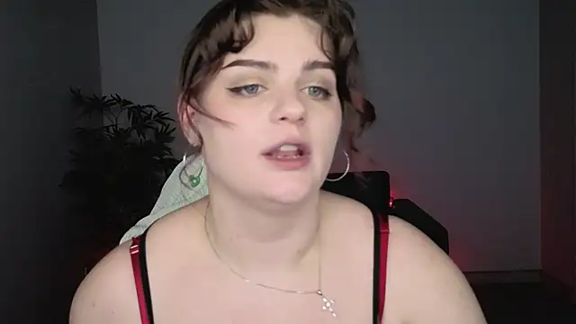 MilkyPop  online show from April 18, 9:22 am