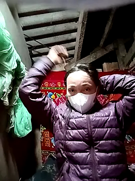 Snapshot of Sing2k chatting on January 6, 2:04 am Sing2k online show from January 6, 2:04 am