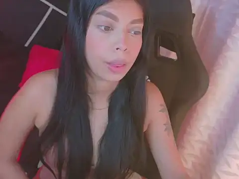 Snapshot of Susancutte chatting on January 17, 9:18 pm Susancutte online show from January 17, 9:18 pm