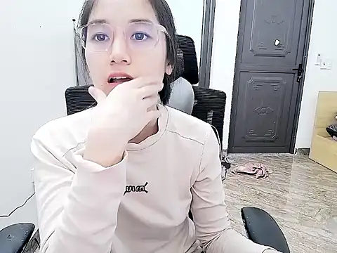 Shulee- online show from February 22, 7:22 am