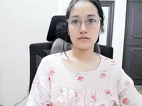 Shulee- online show from April 10, 2:51 am