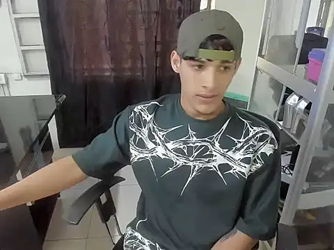 MaxStar26 online show from January 5, 7:50 pm