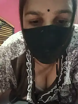 Snapshot of 01Roshani chatting on June 20, 9:03 am 01Roshani online show from June 20, 9:03 am